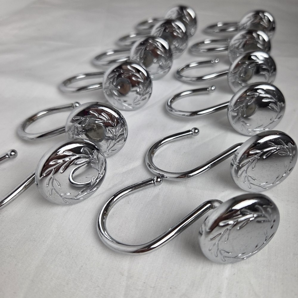 Set Of 12 Engraved Wreath Silver Chrome Bath Shower Curtain Hooks Metal Circle - Picture 2 of 7